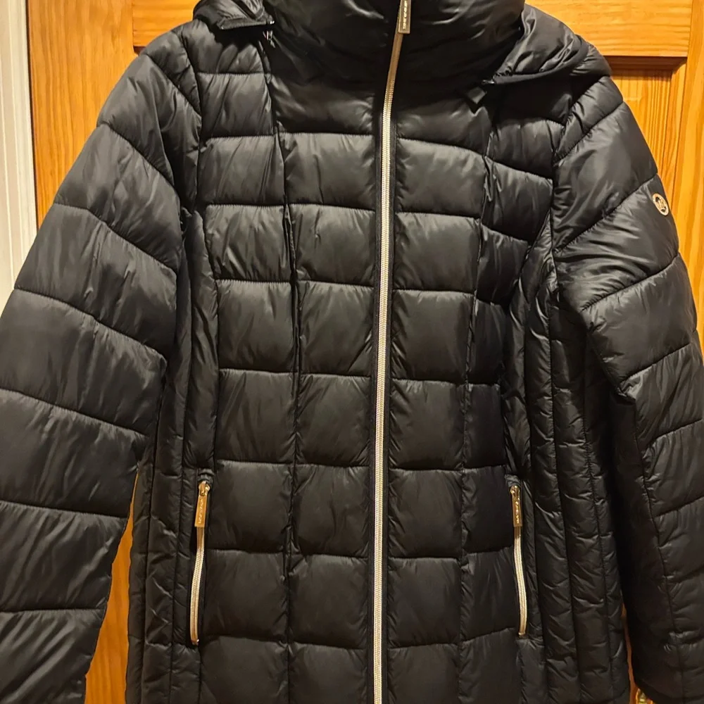 Michael Kors Black Quilted Insulated Jacket - Picture 3 of 8